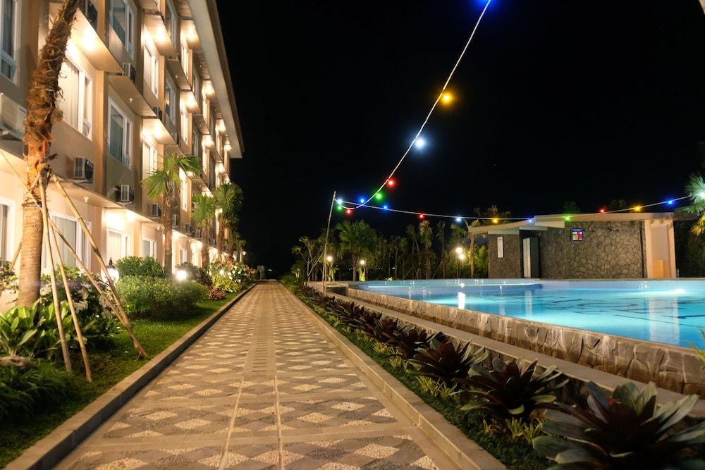 Mexolie Hotel Kebumen Ngoại thất bức ảnh