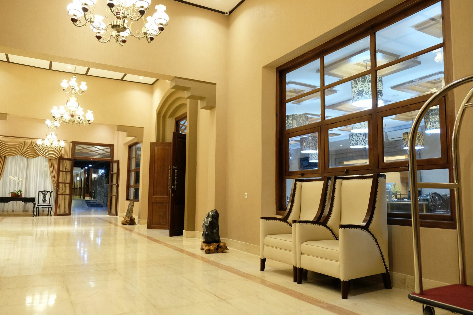 Mexolie Hotel Kebumen Ngoại thất bức ảnh